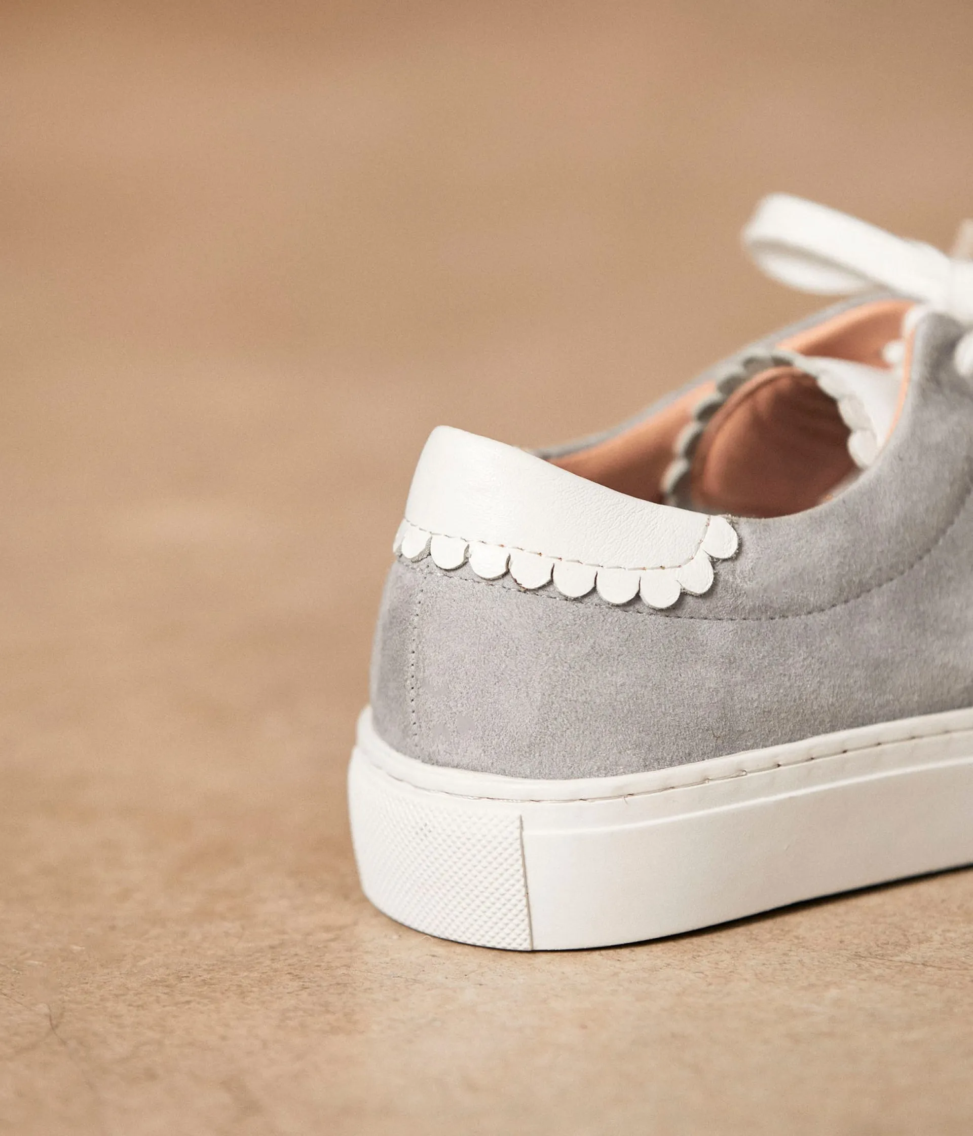 Femme Mellow Yellow Baskets-Baskets velours Suzanne