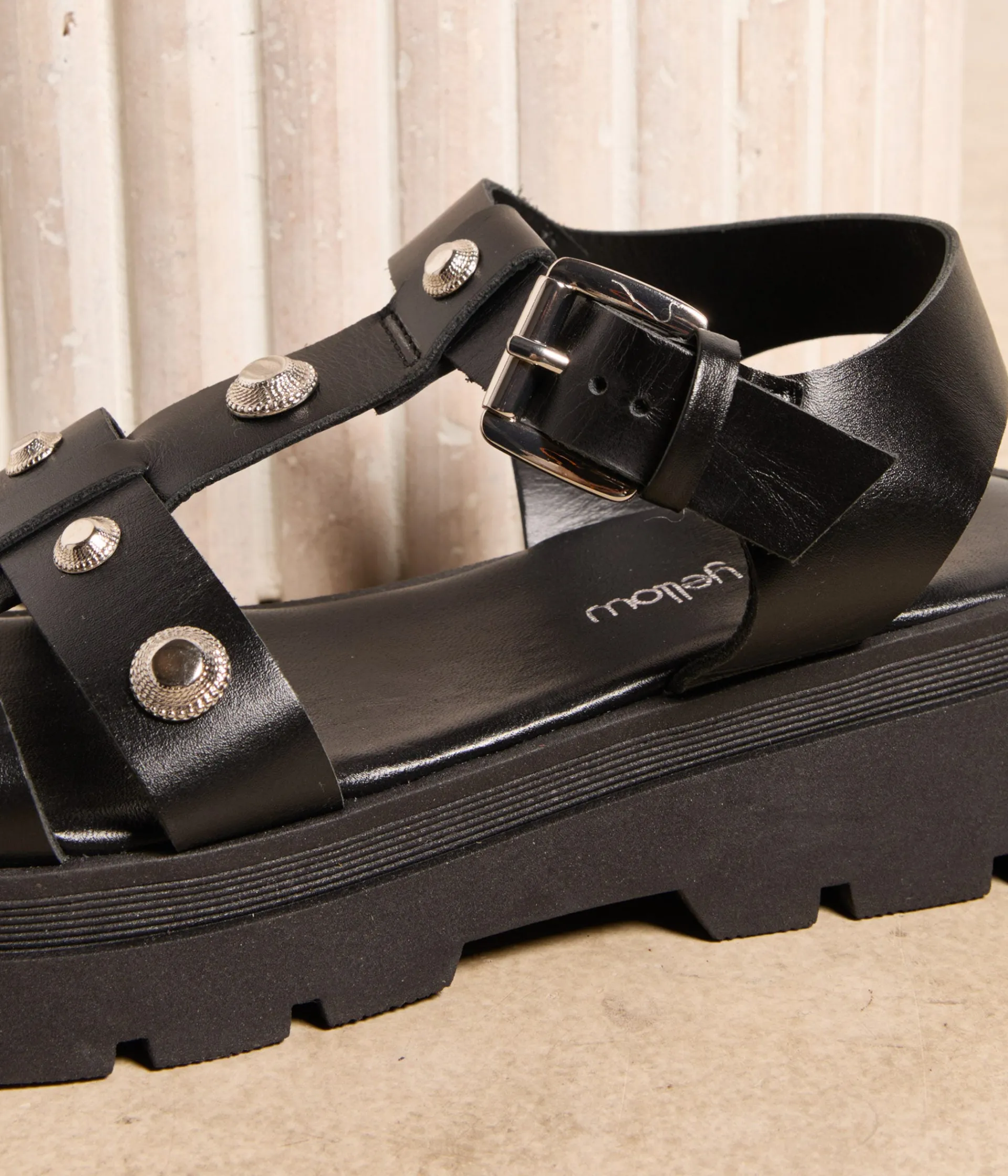 Femme Mellow Yellow Sandales, Mules-Sandales es cloutées Precy