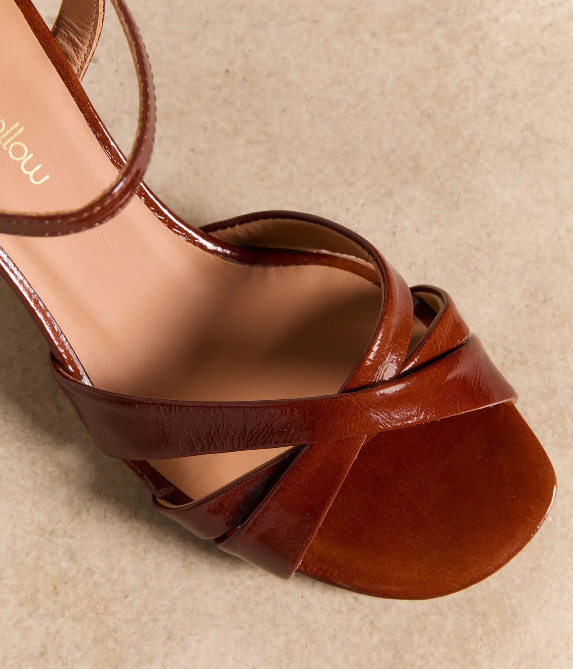 Femme Mellow Yellow Sandales, Mules-Sandales vernies Emanuela