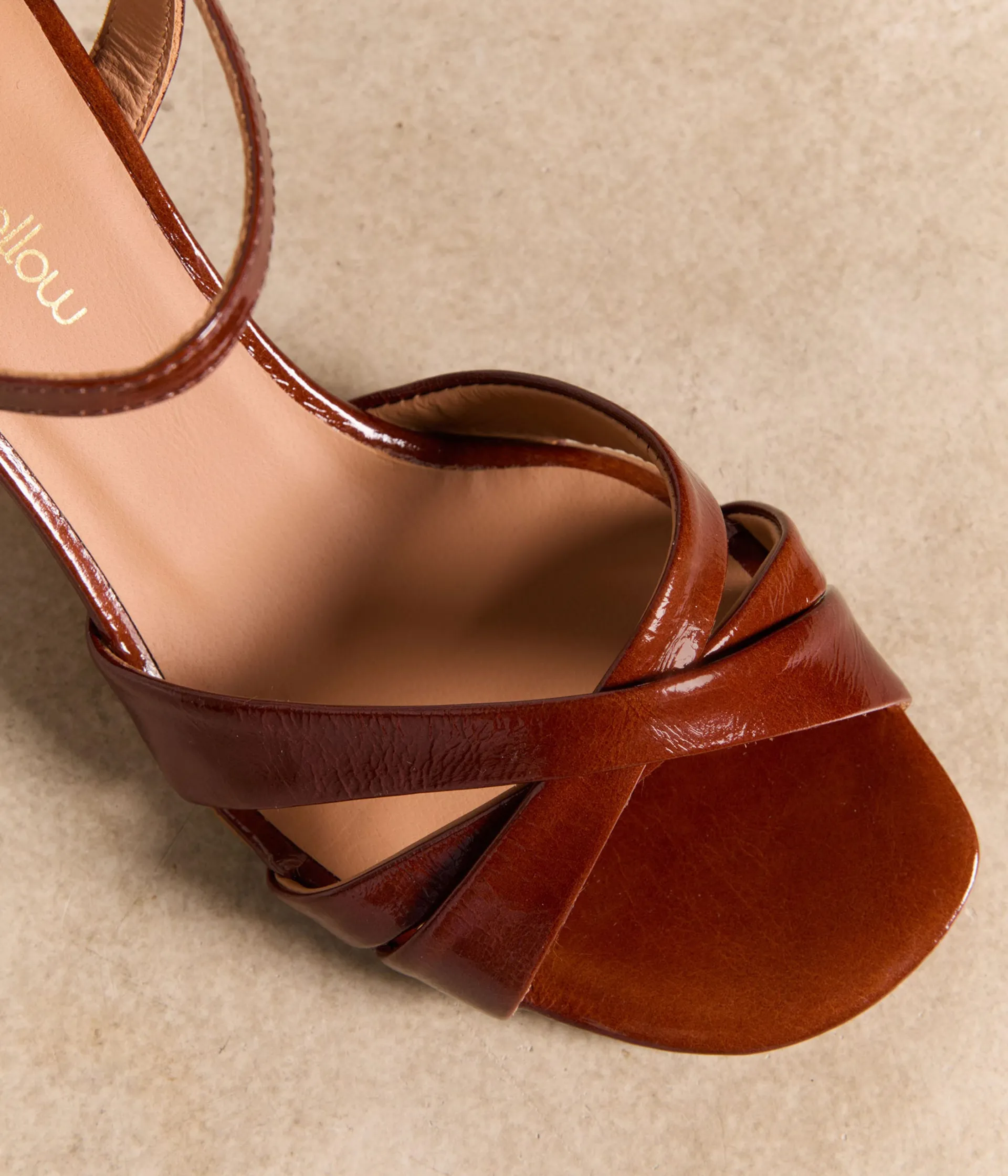 Femme Mellow Yellow Sandales, Mules-Sandales vernies Emanuela